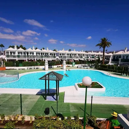 Dunaflor Red Apartment