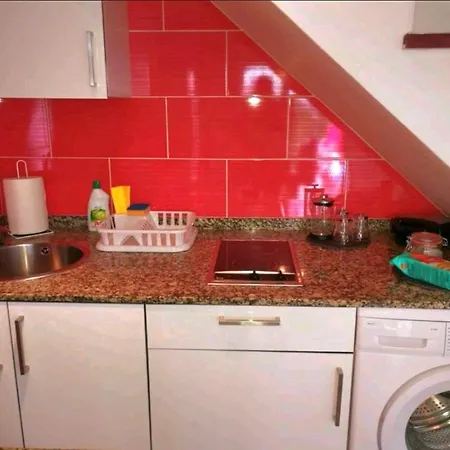 Apartment Dunaflor Red