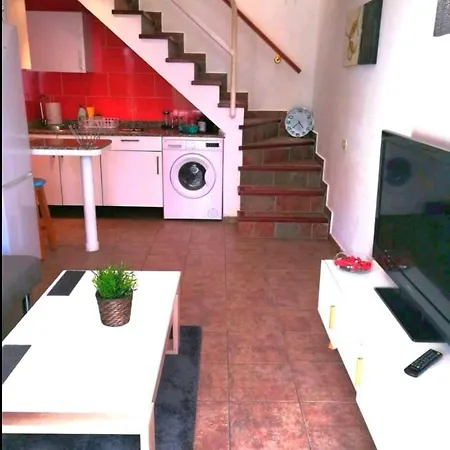 Dunaflor Red Apartment