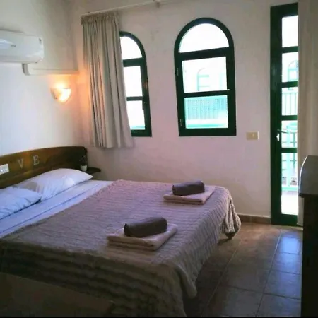 Apartment Dunaflor Red *